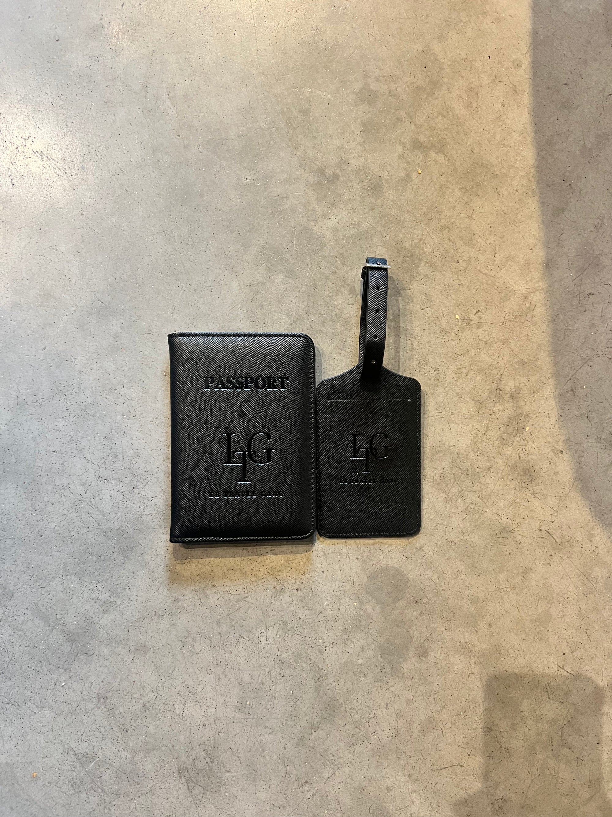 Etui passeport + Etiquette de bagage